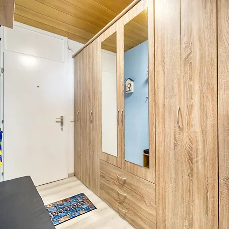 - Haus M, App 0m0706 *